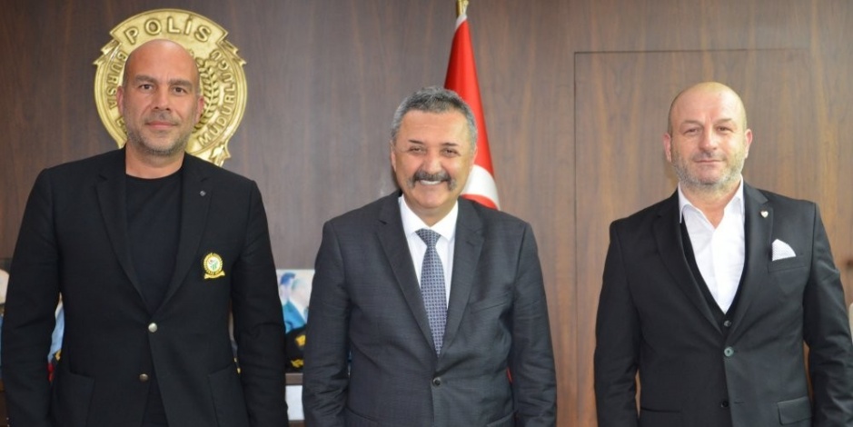 Bursaspor Kulübü’nden İl Emniyet Müdürü Tacettin Aslan’a ziyaret