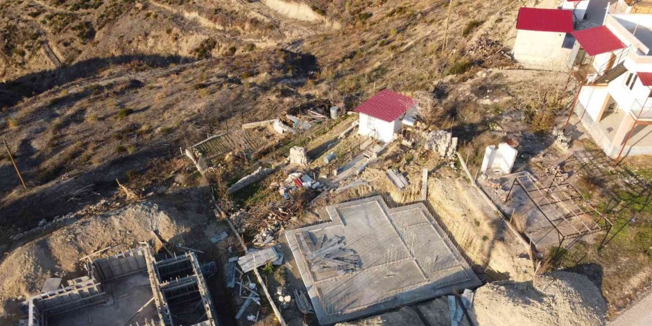Adana’da yanan 21 ev yeniden inşa ediliyor, ormanlık alan yeşeriyor