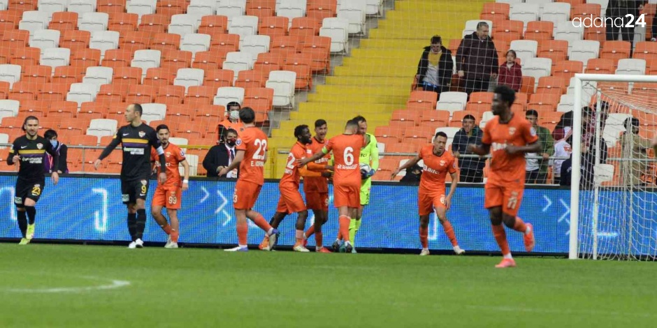 Spor Toto 1. Lig: Adanaspor: 0 - Eyüpspor: 0 (İlk yarı)
