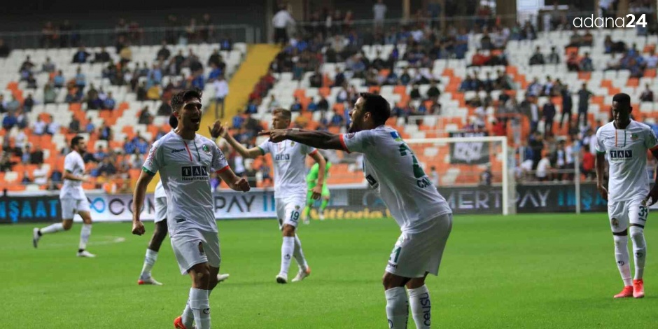 Spor Toto Süper Lig: Adana Demirspor: 0 - Alanyaspor: 1 (Maç devam ediyor)